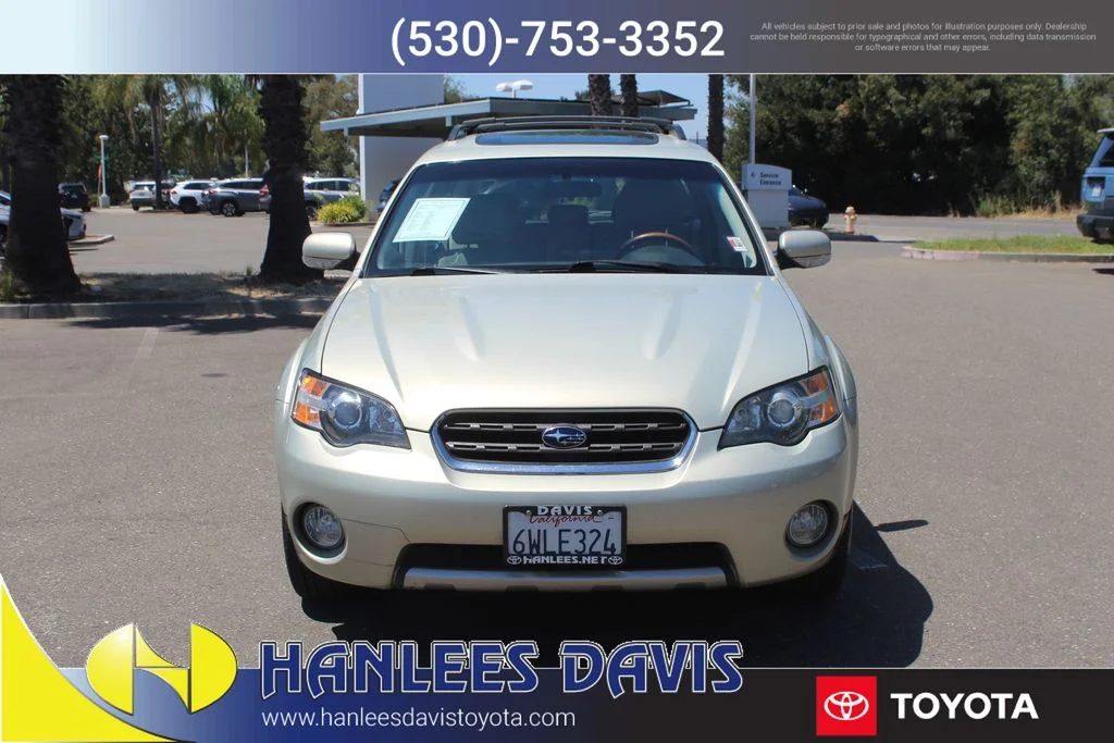 Used 2005  Subaru 3.0R image 4