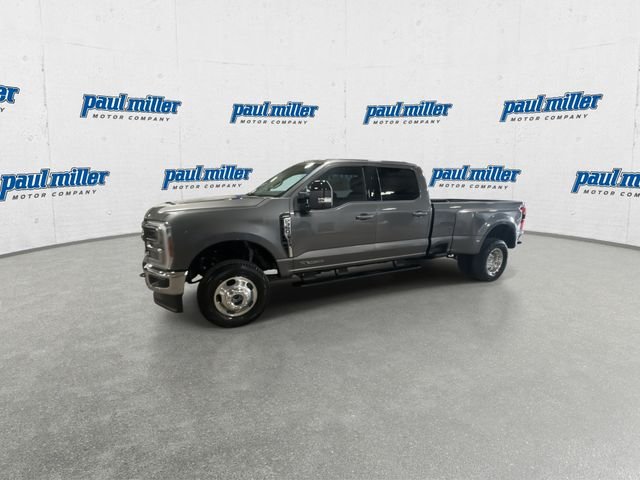 New 2026 Gray Ford Lariat image 5