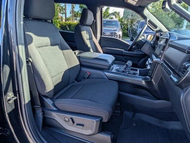 Used 2023 Black Metallic Ford XLT image 44