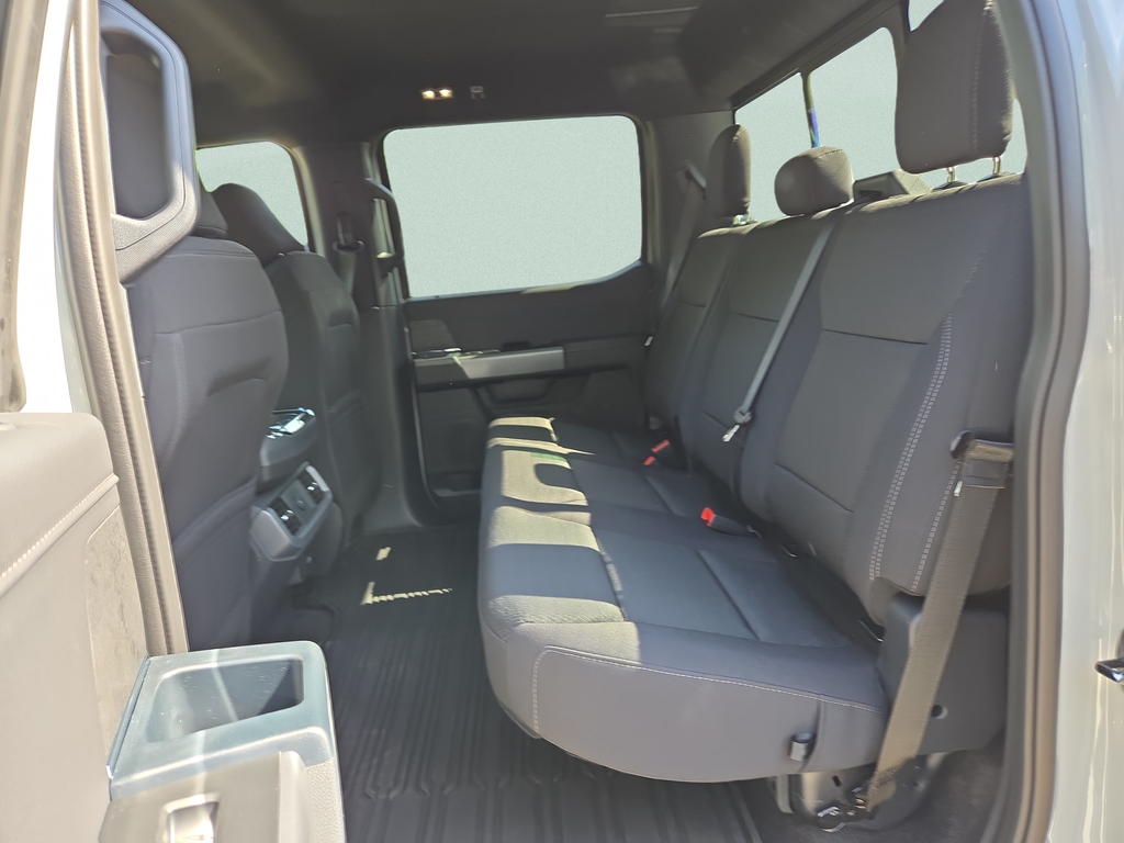 New 2026 Avalanche Ford XLT image 13