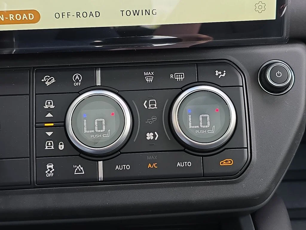 New 2026 Fuji White LAND ROVER S image 23