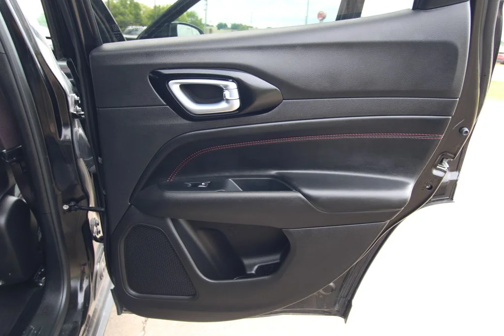 Used 2025 Black Jeep Trailhawk image 39
