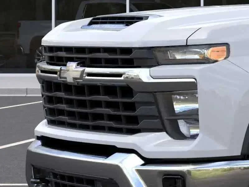 Used 2026 Summit White Chevrolet LT image 17