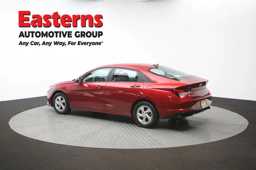 Used 2023 Red Hyundai SE image 62