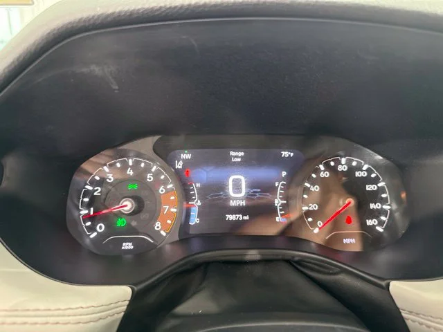 Used 2022 Gray Jeep Limited image 23