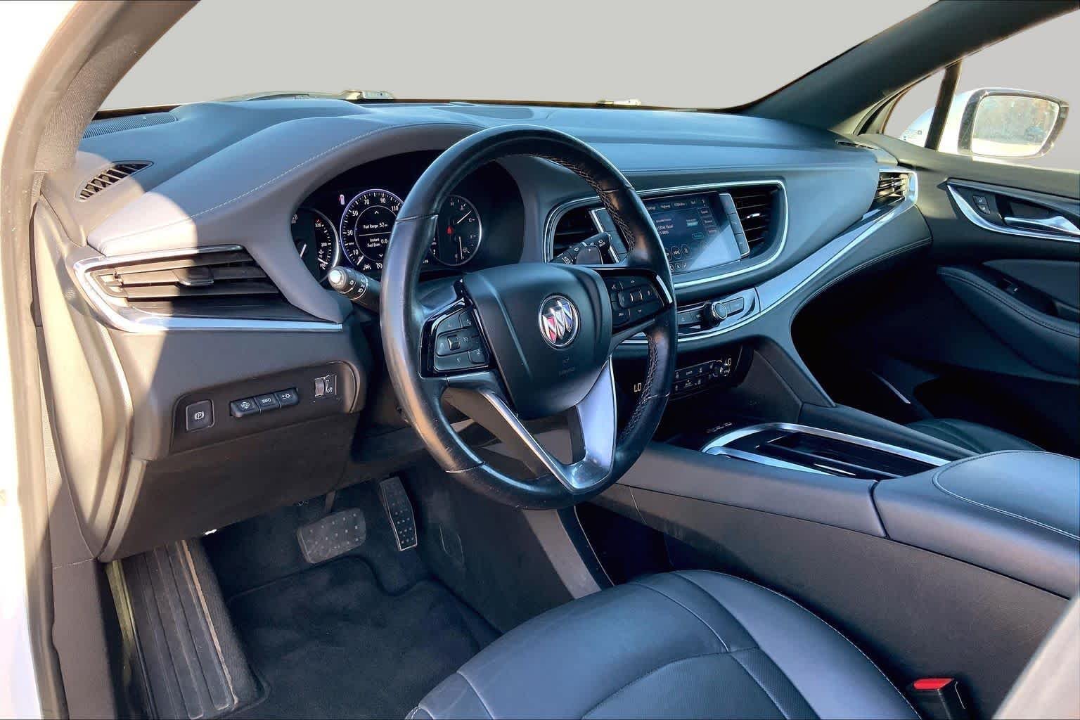 Used 2022 Summit White Buick Premium image 17