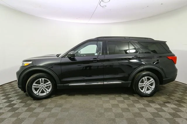 Used 2023 Black Ford XLT image 6