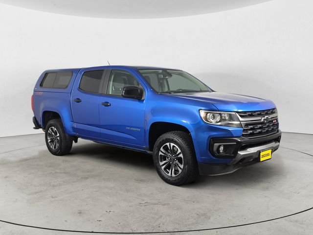 Certified Used 2022 Bright Blue Metallic Chevrolet Z71 image 3