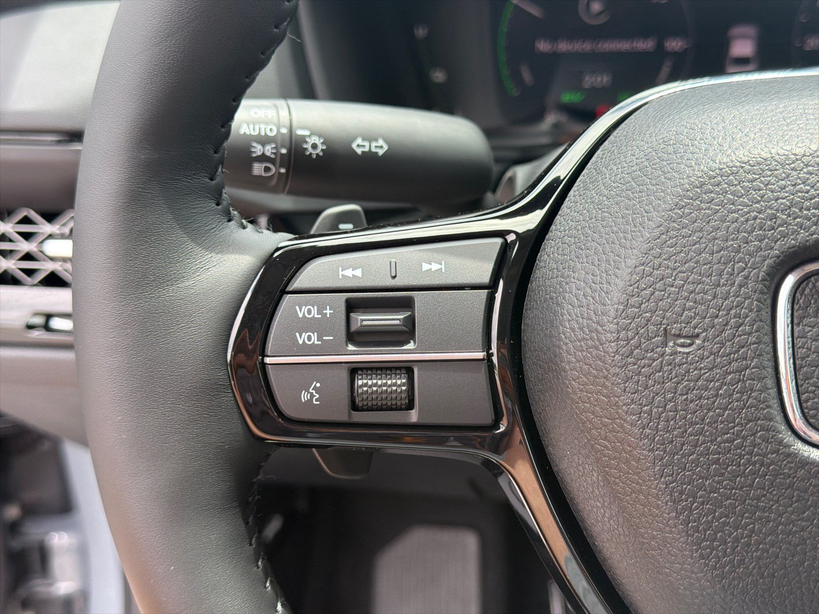 New 2026 Urban Gray Pearl Honda Touring image 17