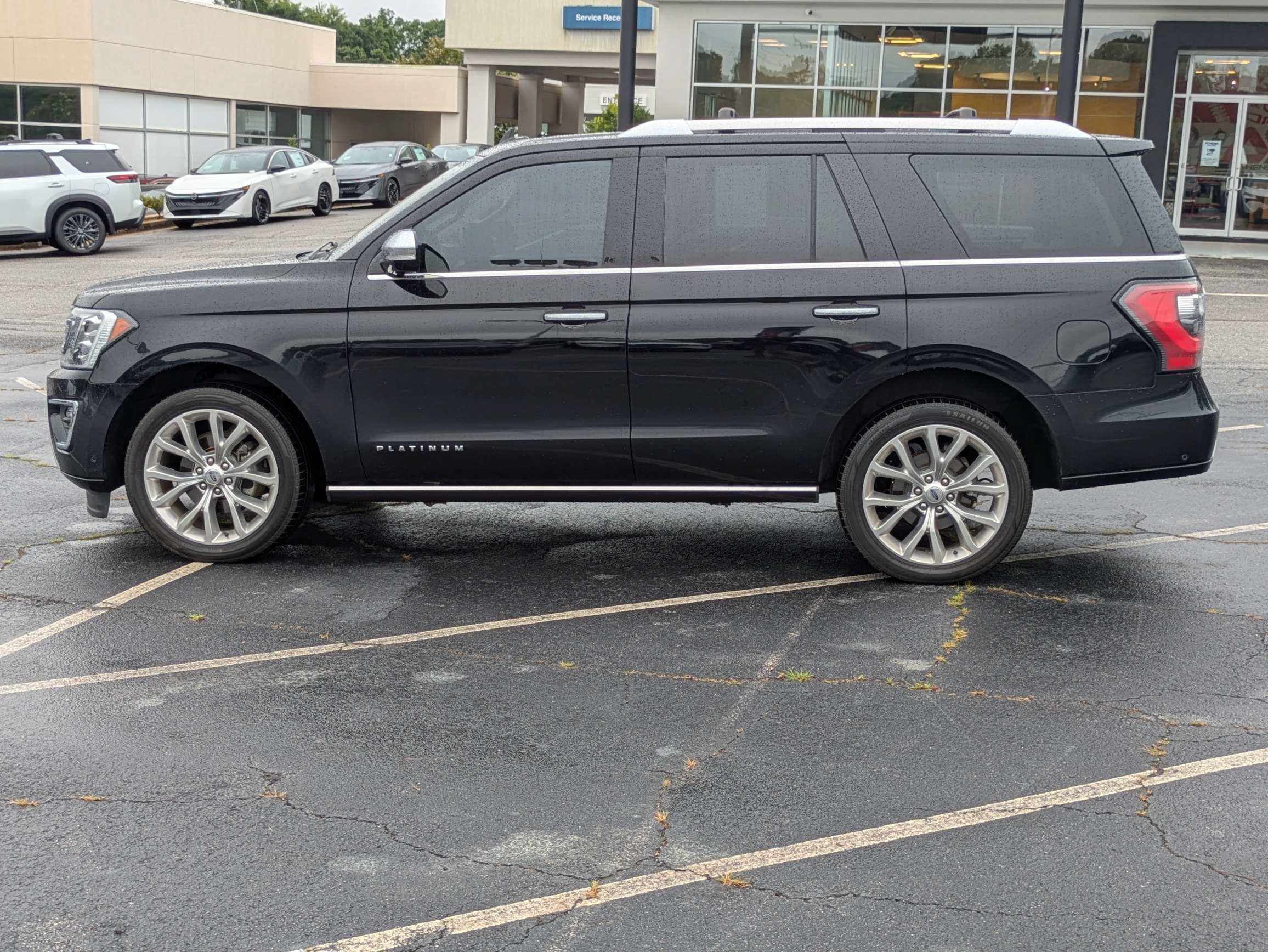 Used 2019 Black Ford Platinum image 6