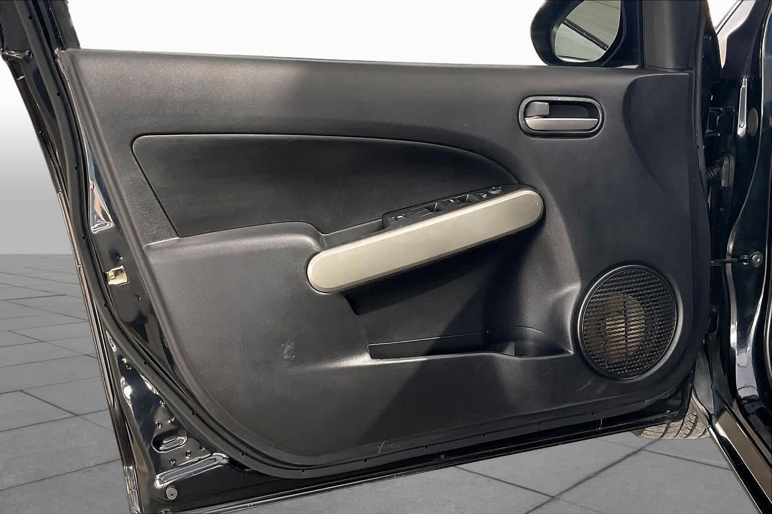 Used 2014 Jet Black Mazda Sport image 22