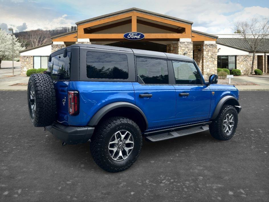 Used 2025 Blue Metallic Ford Badlands image 5