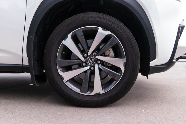2020 Lexus NX 300 - Photo 12