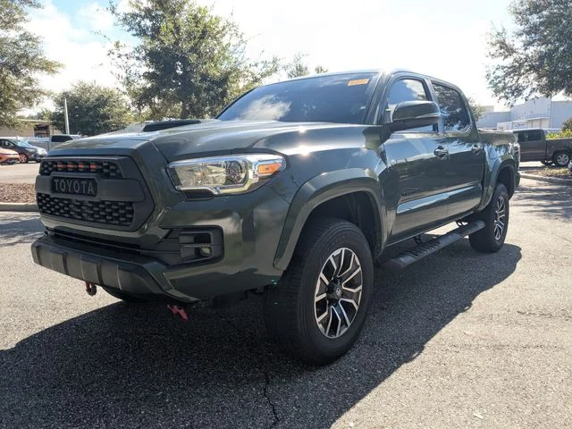 Certified Used 2022 Green Toyota SR5 image 6