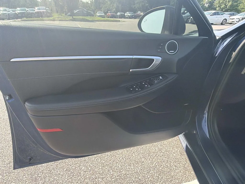 Used 2022 Blue Hyundai Limited image 13