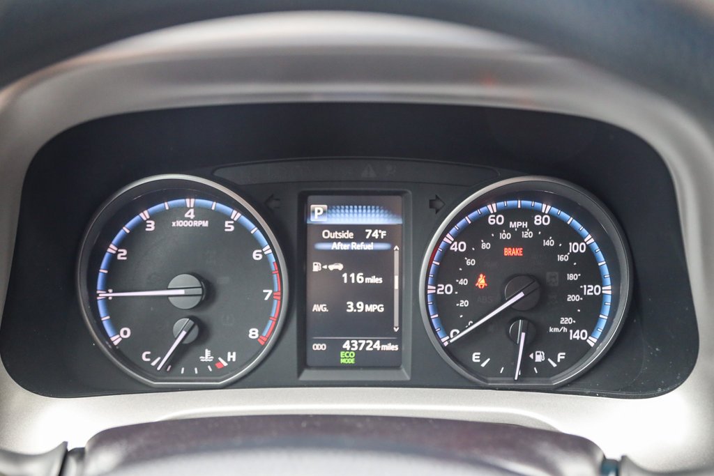 2017 Toyota RAV4 LE - Photo 22
