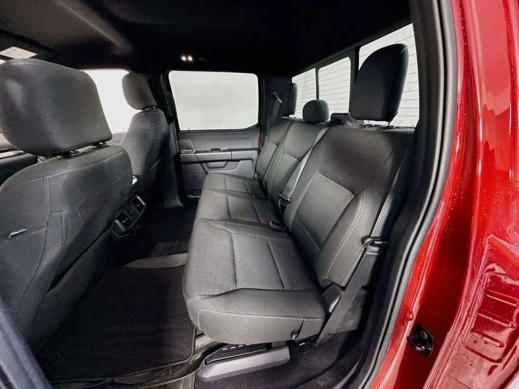Used 2024 Rapid Red Metallic Tinted Clearcoat Ford XLT image 24