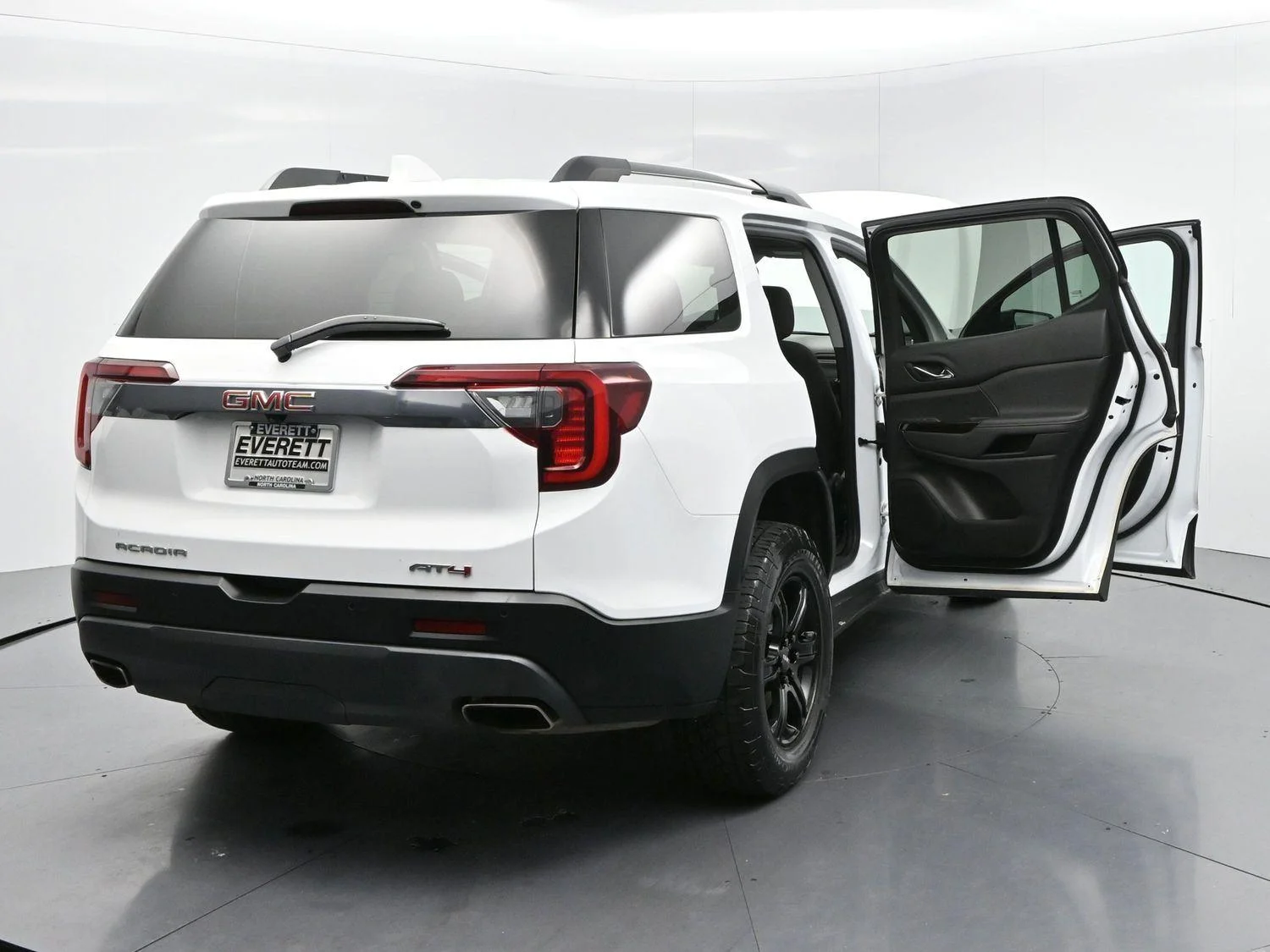 Used 2023 Summit White GMC AT4 image 42