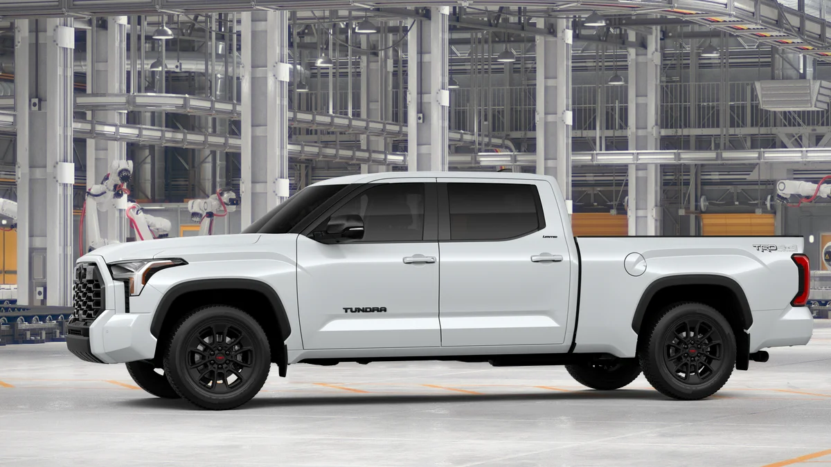 New 2026 Wind Chill Pearl <sup>1</sup> Toyota Limited image 5