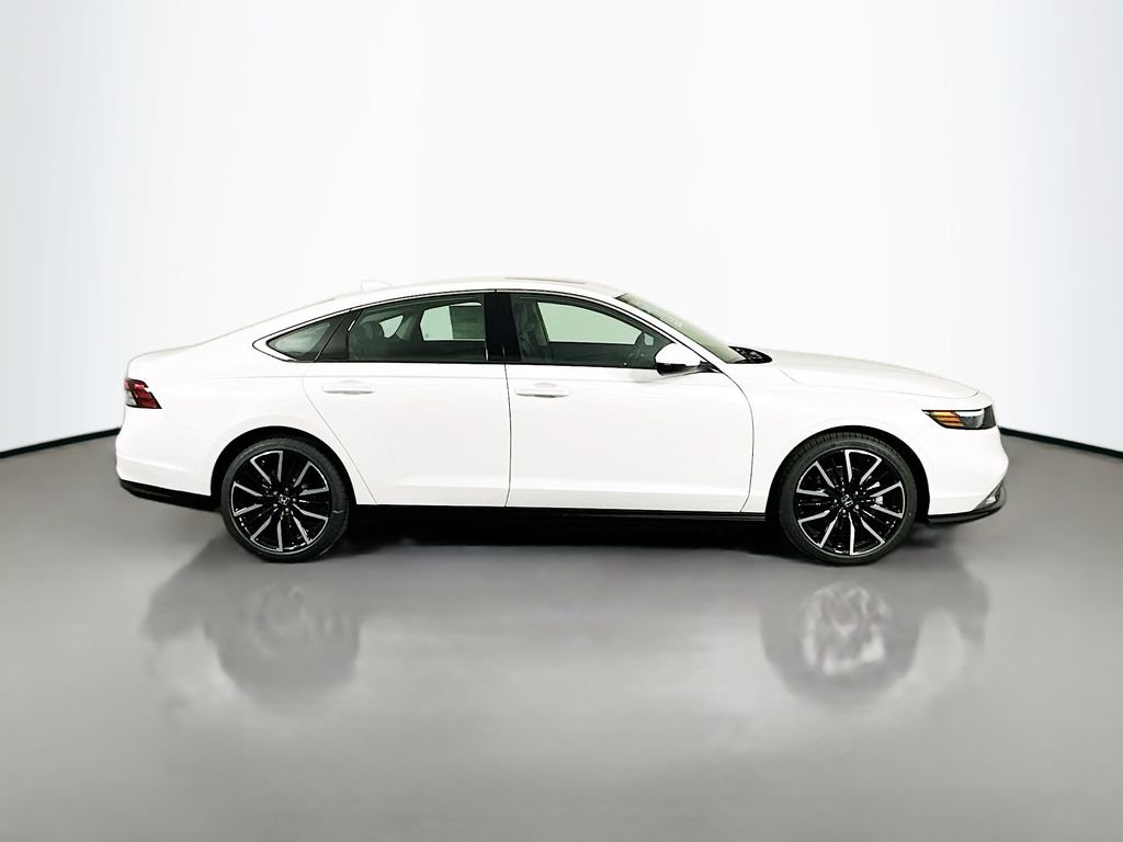 New 2026 Platinum White Pearl Honda Touring image 8