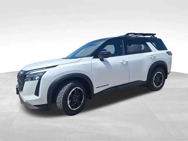 Used 2026 White Nissan Rock Creek image 4