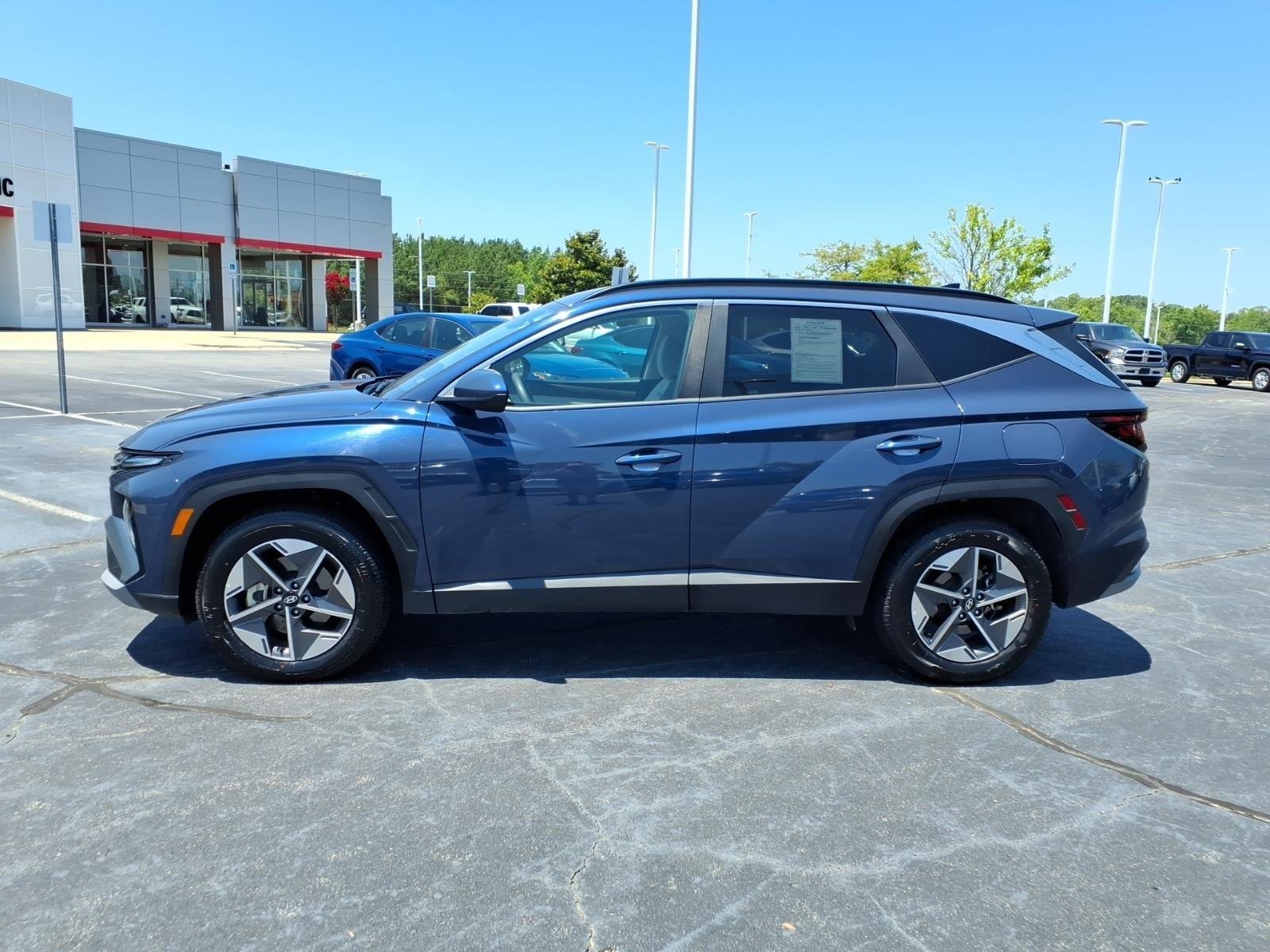 Used 2025 Atlantis Blue Hyundai SEL image 3