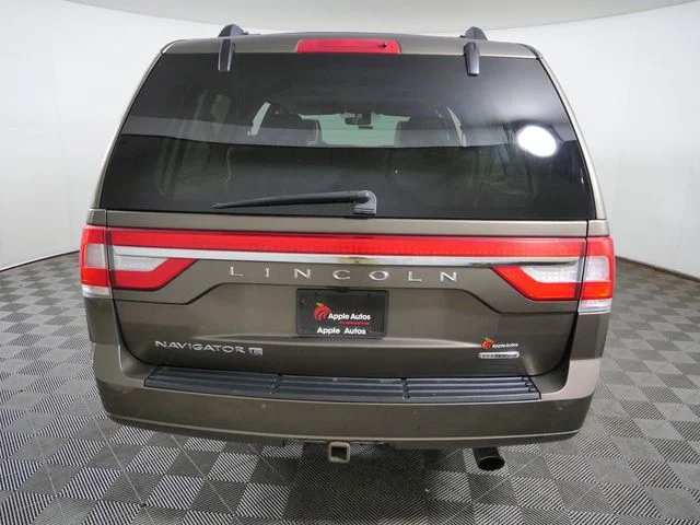 Used 2015 Brown Lincoln Base image 8