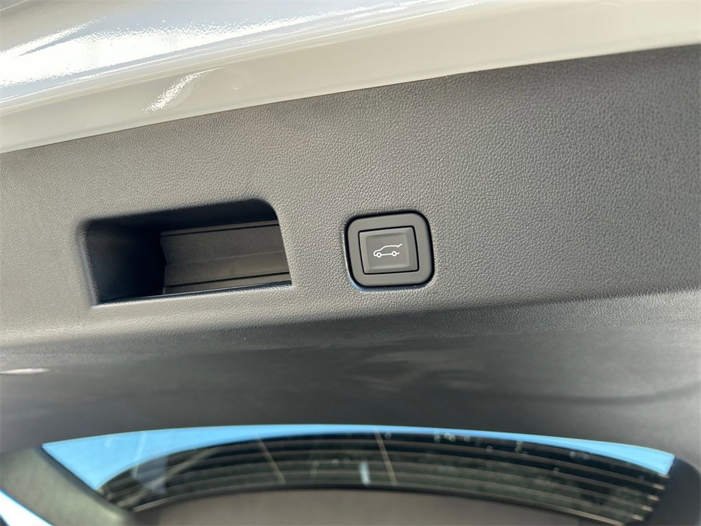 2026 GMC ACADIA - Image 35