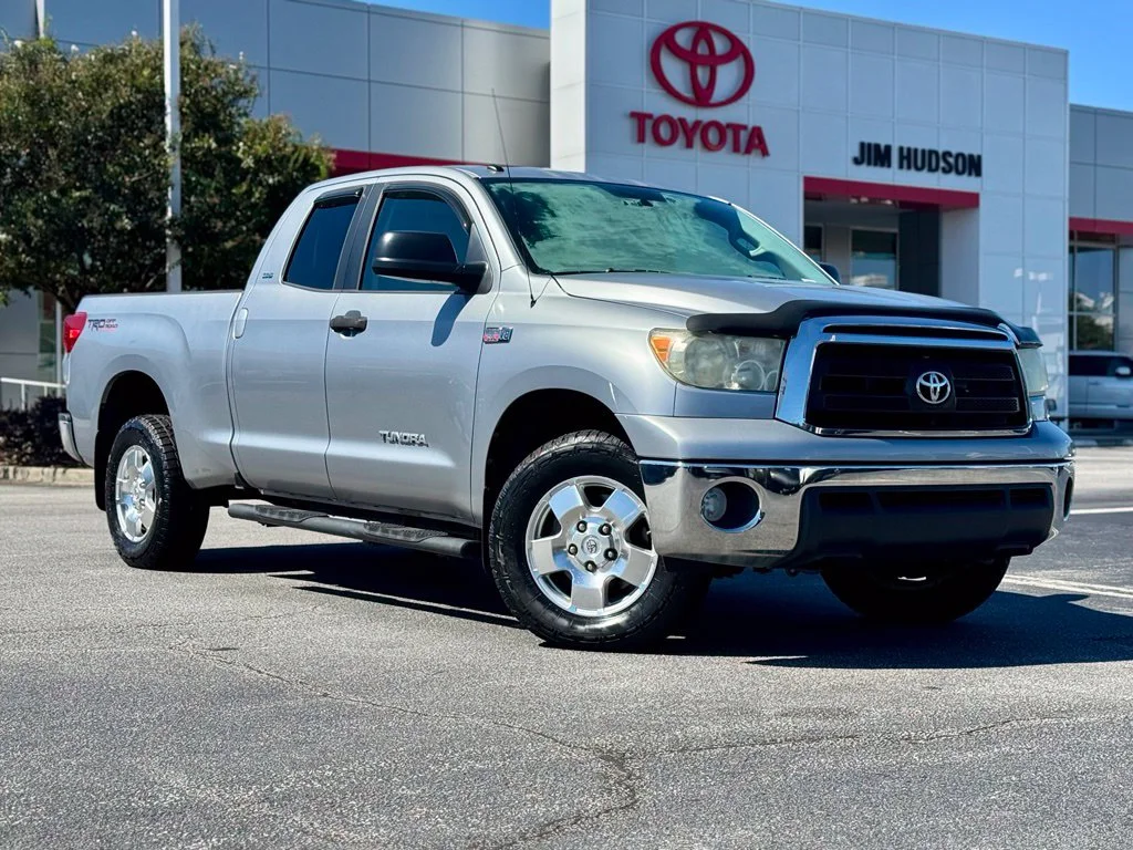 Used 2011 Silver Toyota Grade image 2