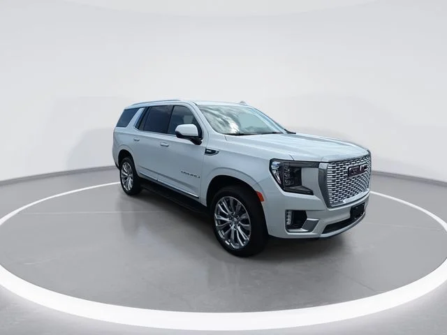 Used 2024 White GMC Denali image 2