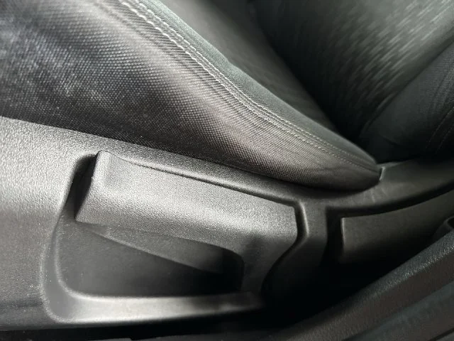 Used 2017 Red Nissan S image 28