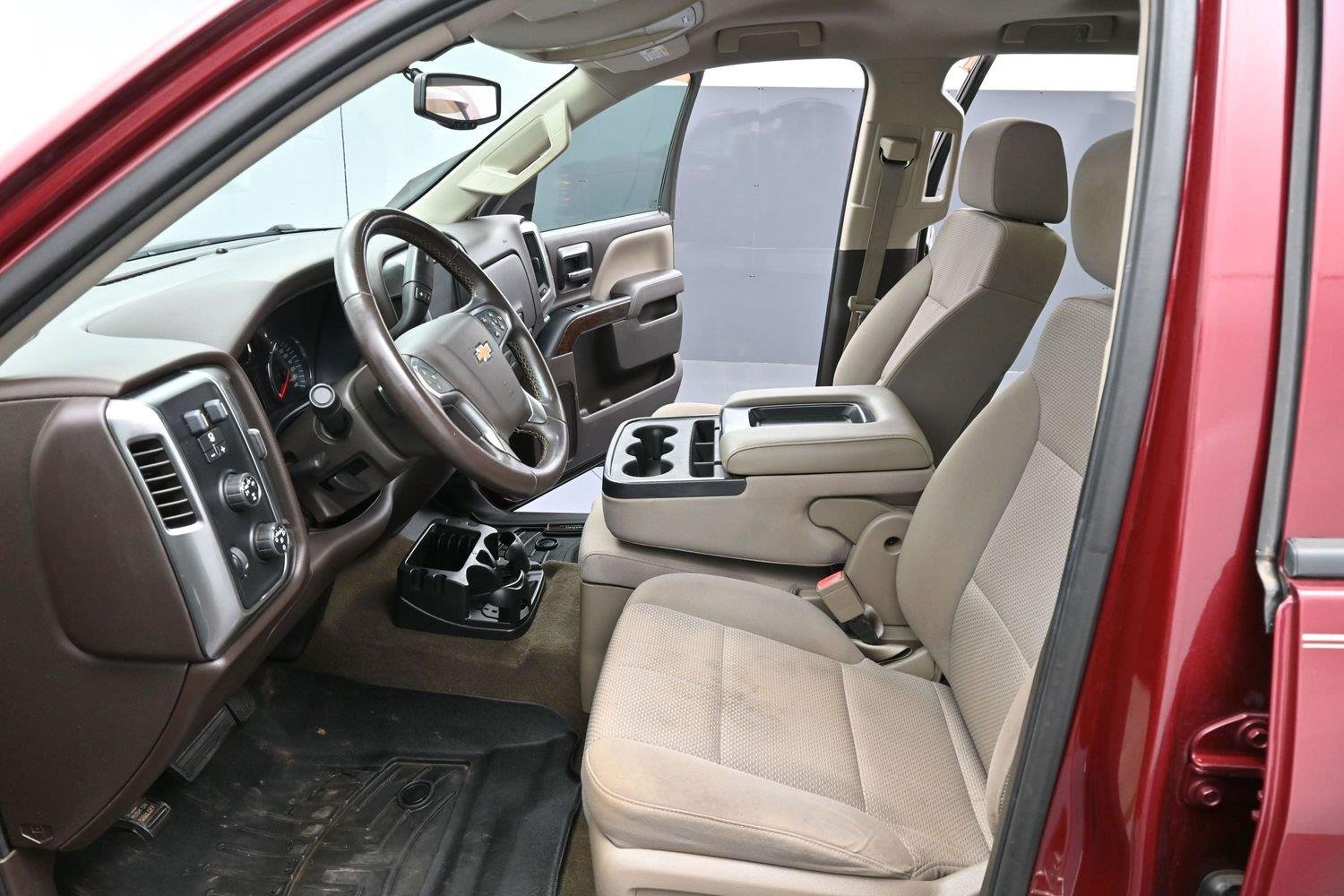 Used 2015 DEEP RUBY METALLIC Chevrolet LT image 11