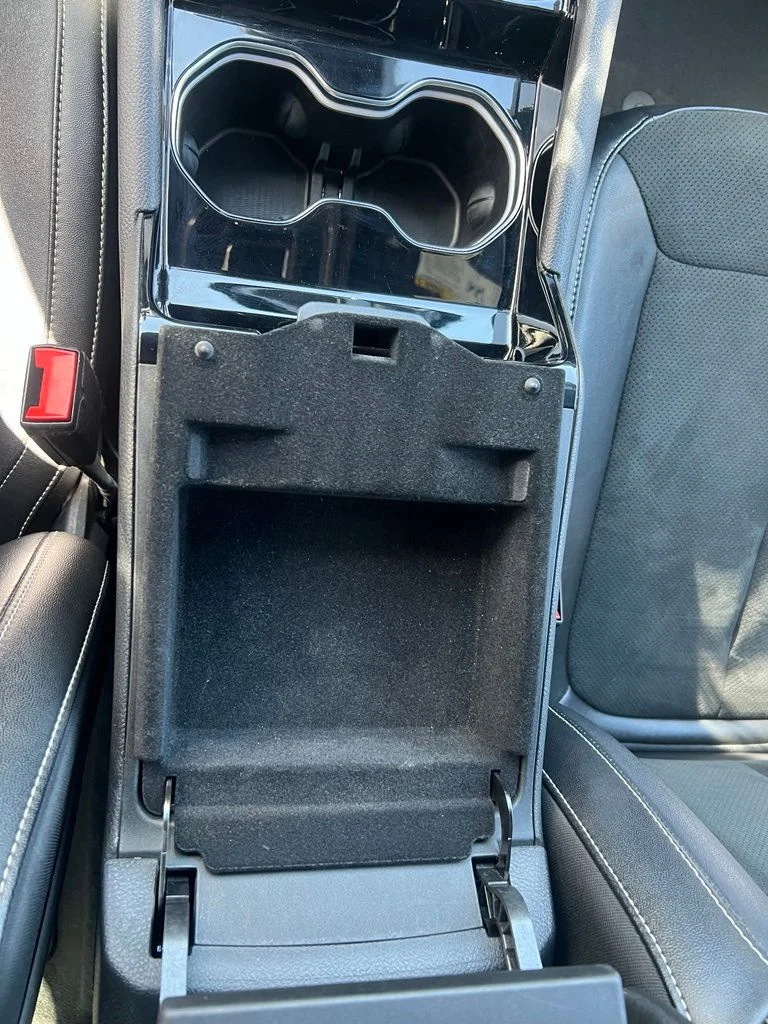 Used 2023 Metallic Jeep Altitude image 18
