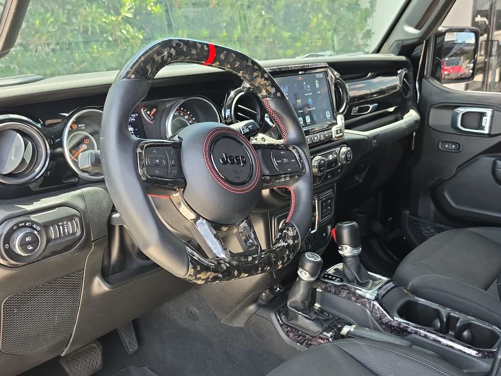 Used 2022 Black Jeep Sport image 25