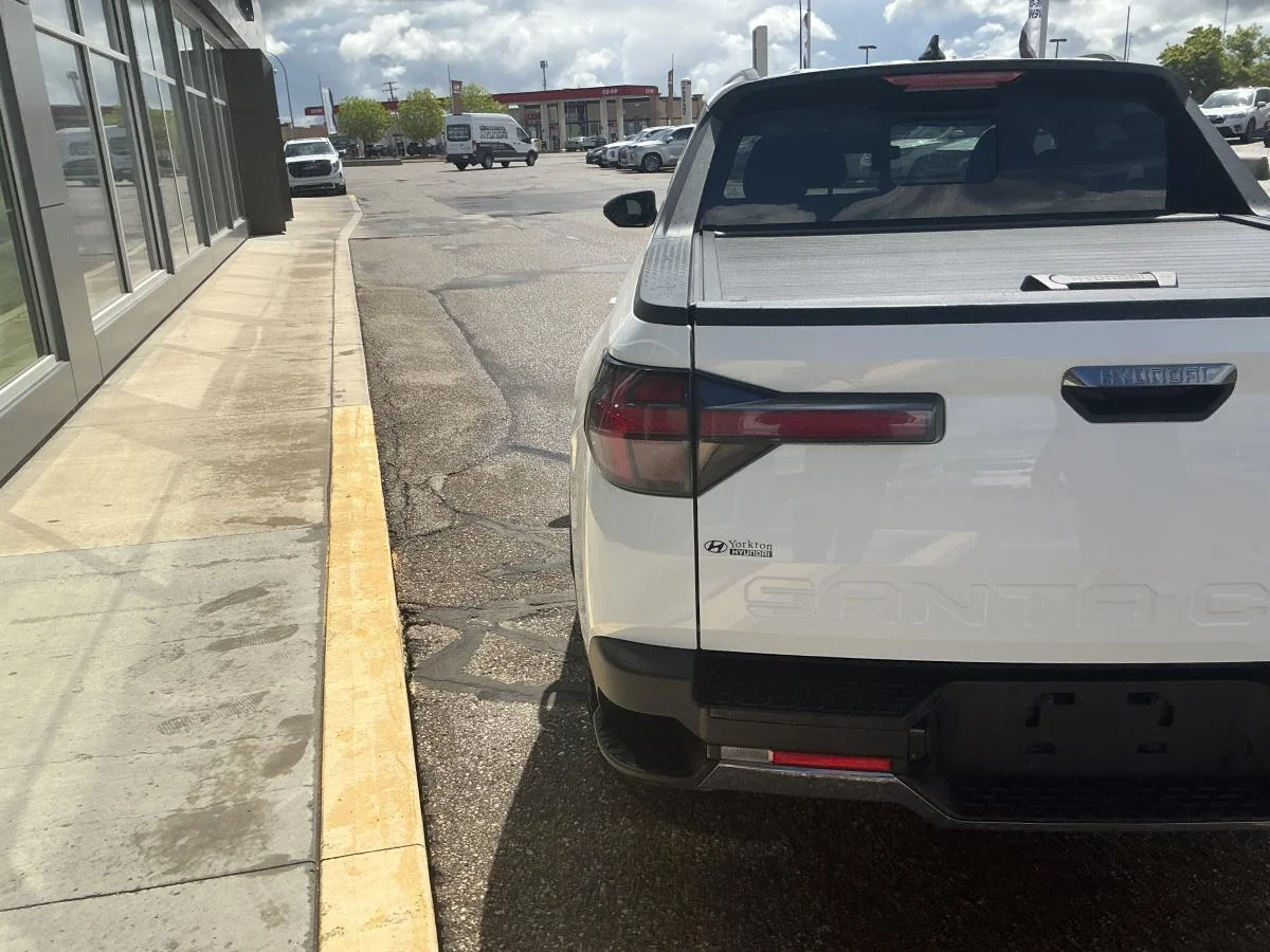 Used 2024 White Hyundai Preferred image 33