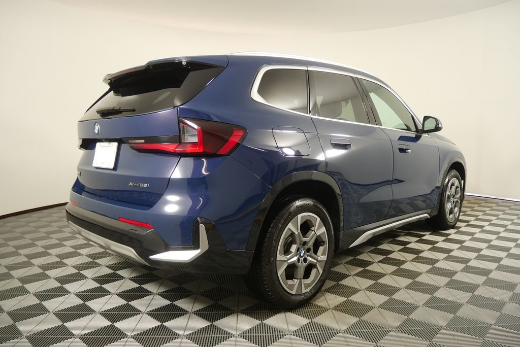 Used 2026 Night Dusk Blue Metallic BMW xDrive28i image 3