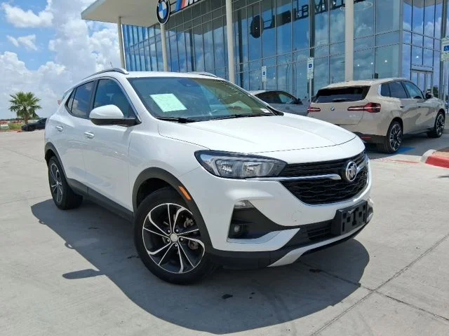 Used 2022 White Buick Select image 1