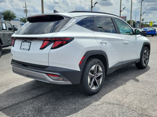 Used 2025 White Hyundai SEL image 6