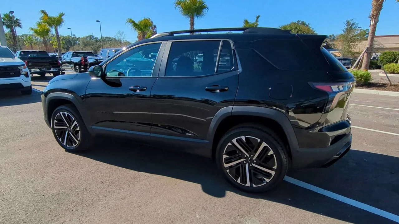 New 2026 Mosaic Black Metallic Chevrolet RS image 39