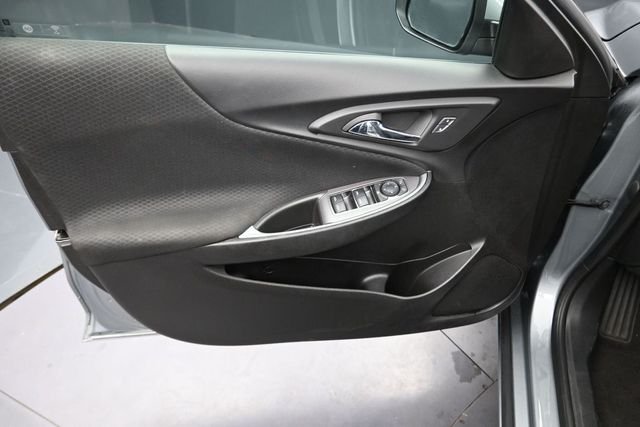 Used 2025 Sterling Gray Metallic Chevrolet LT image 16