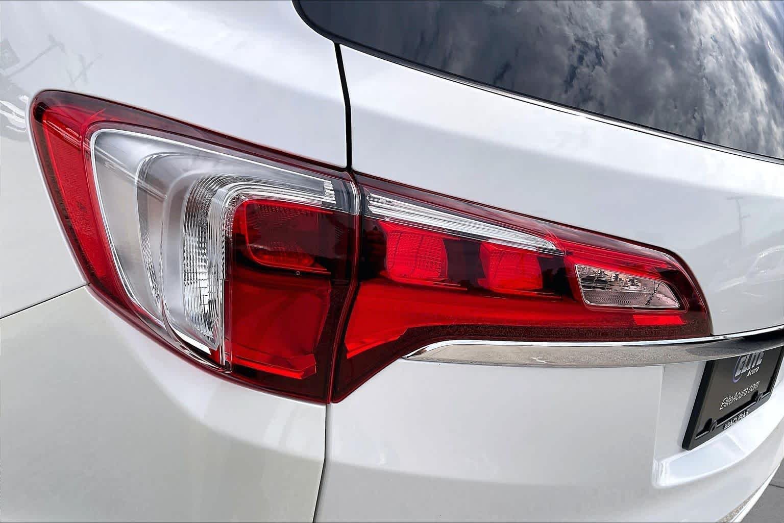 Used 2016 White Diamond Pearl Acura Tech Pkg image 27