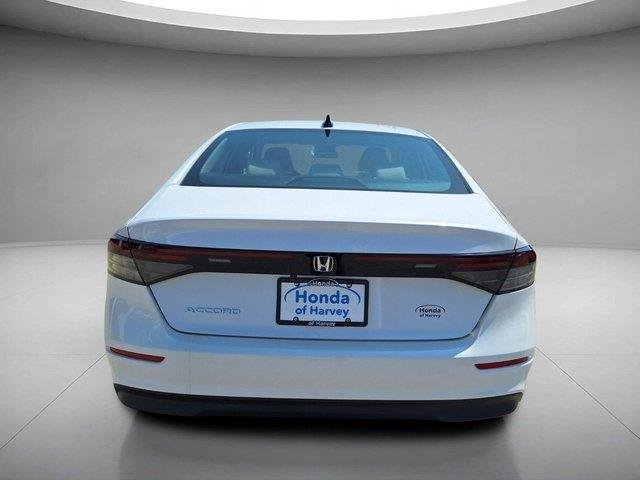 New 2026 Platinum White Pearl Honda SE image 4
