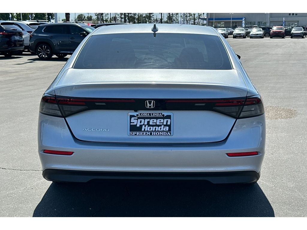 Used 2024 Solar Silver Metallic Honda LX image 4