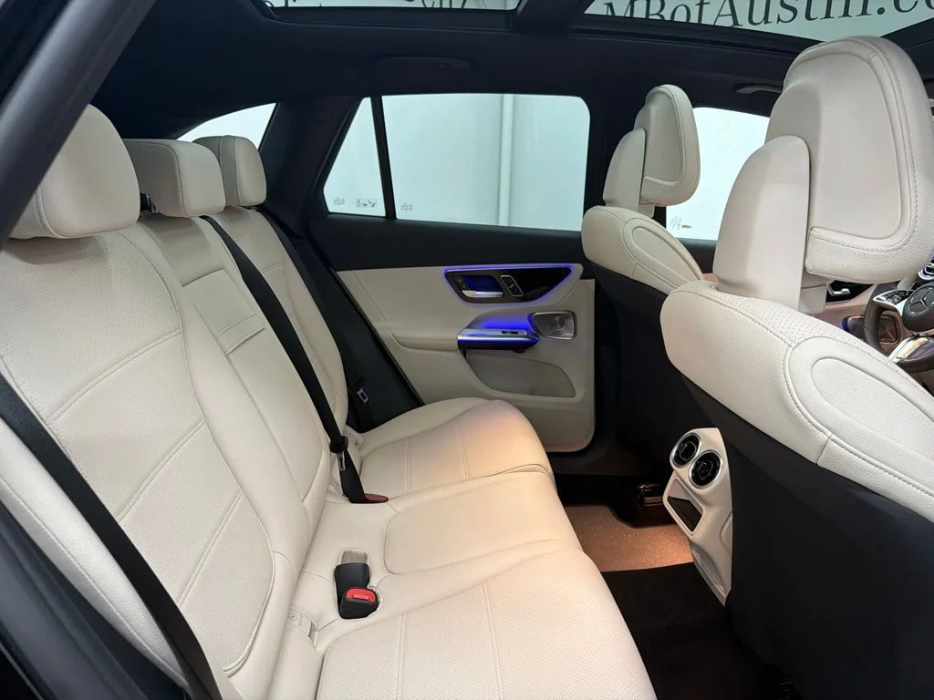 New 2027 Black Mercedes-Benz GLC 300 image 28