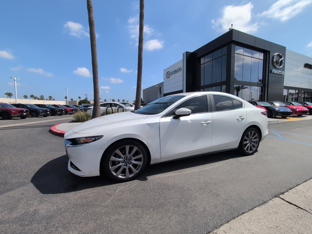 Used 2020 White Mazda Preferred image 5