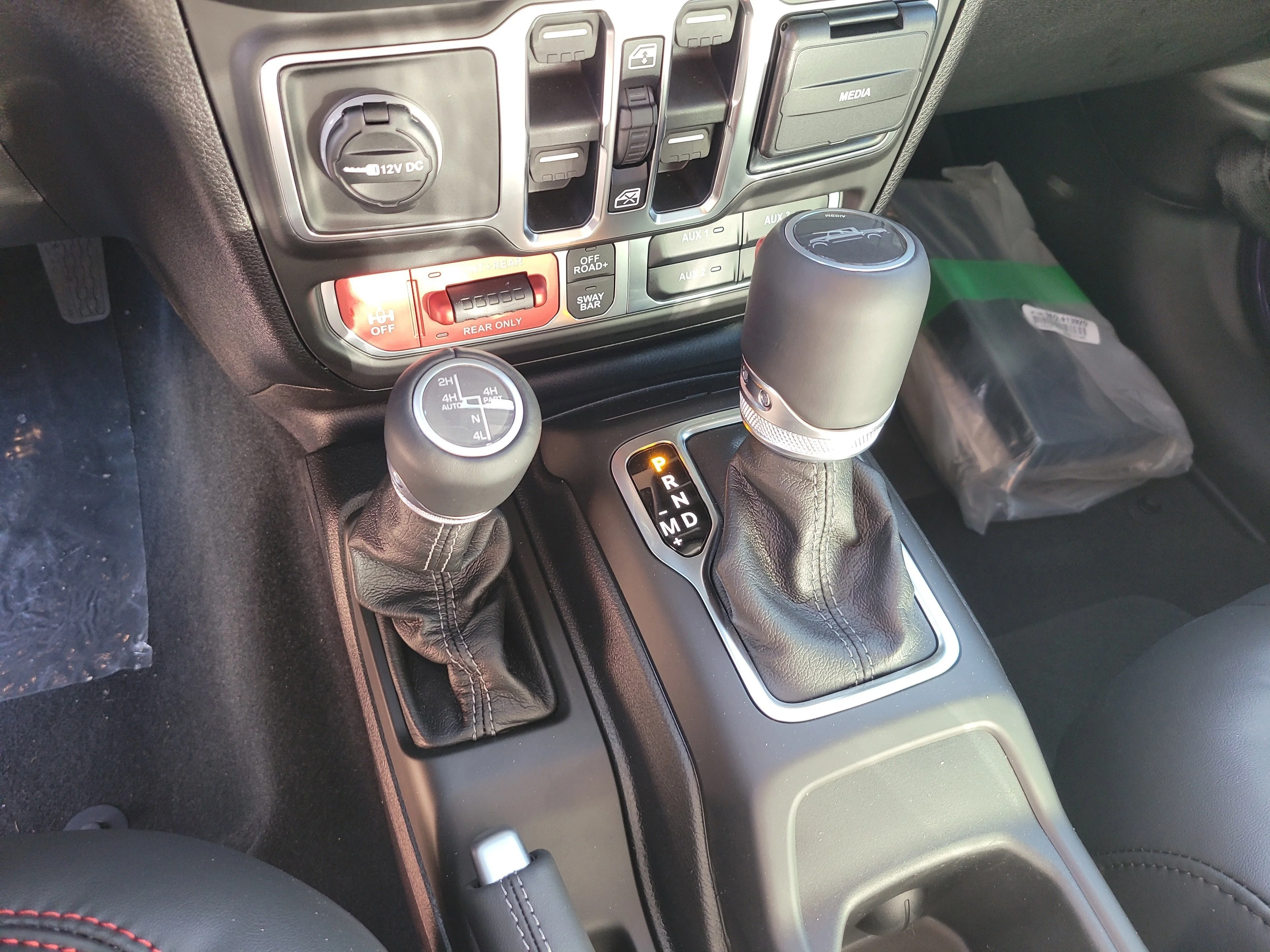 New 2026 Reign Jeep Rubicon X image 18