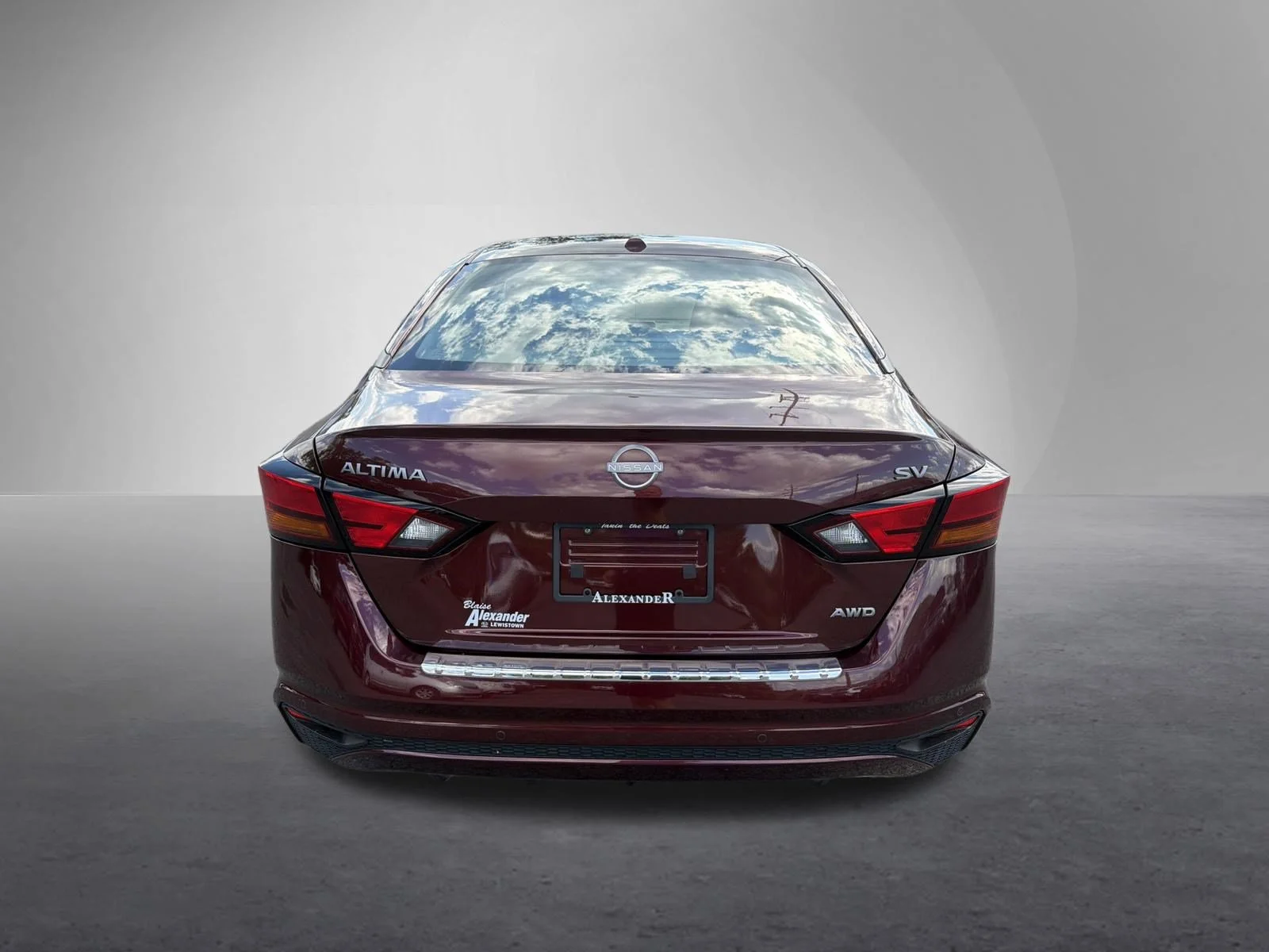 Used 2023 Garnet Pearl Metallic Nissan 2.5 SV image 4