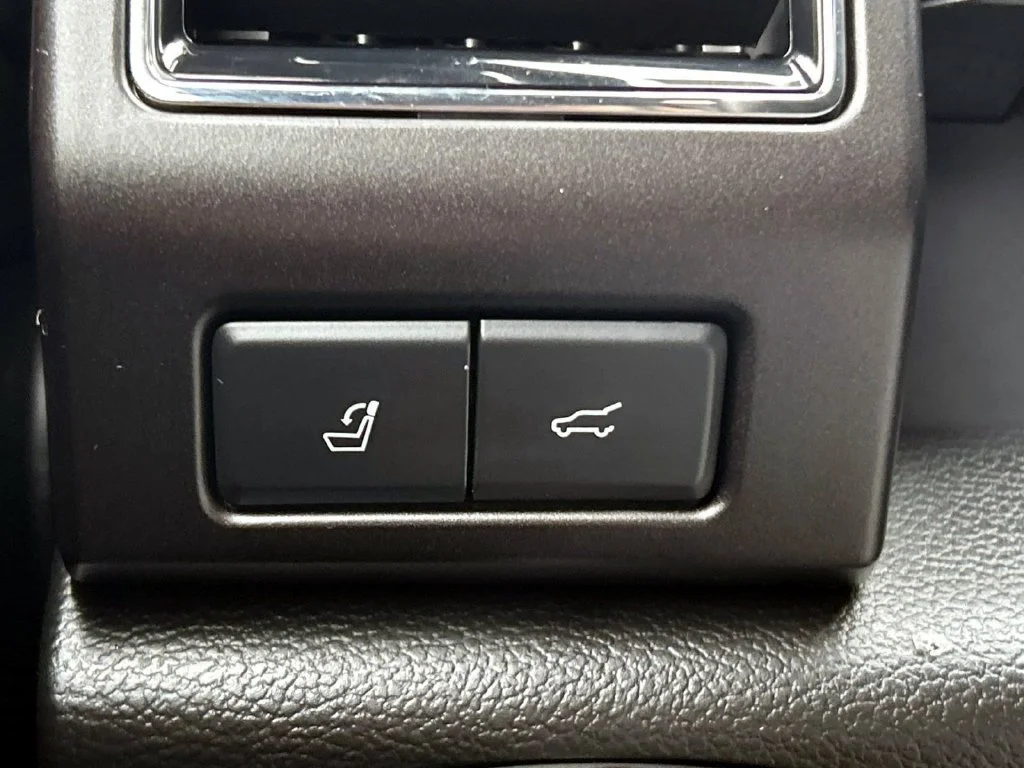 Used 2021 White Metallic Ford Limited image 26