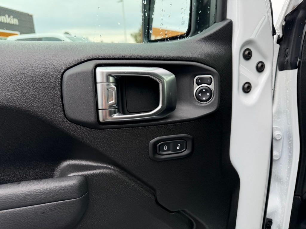 New 2026 Bright White Clearcoat Jeep Rubicon image 13