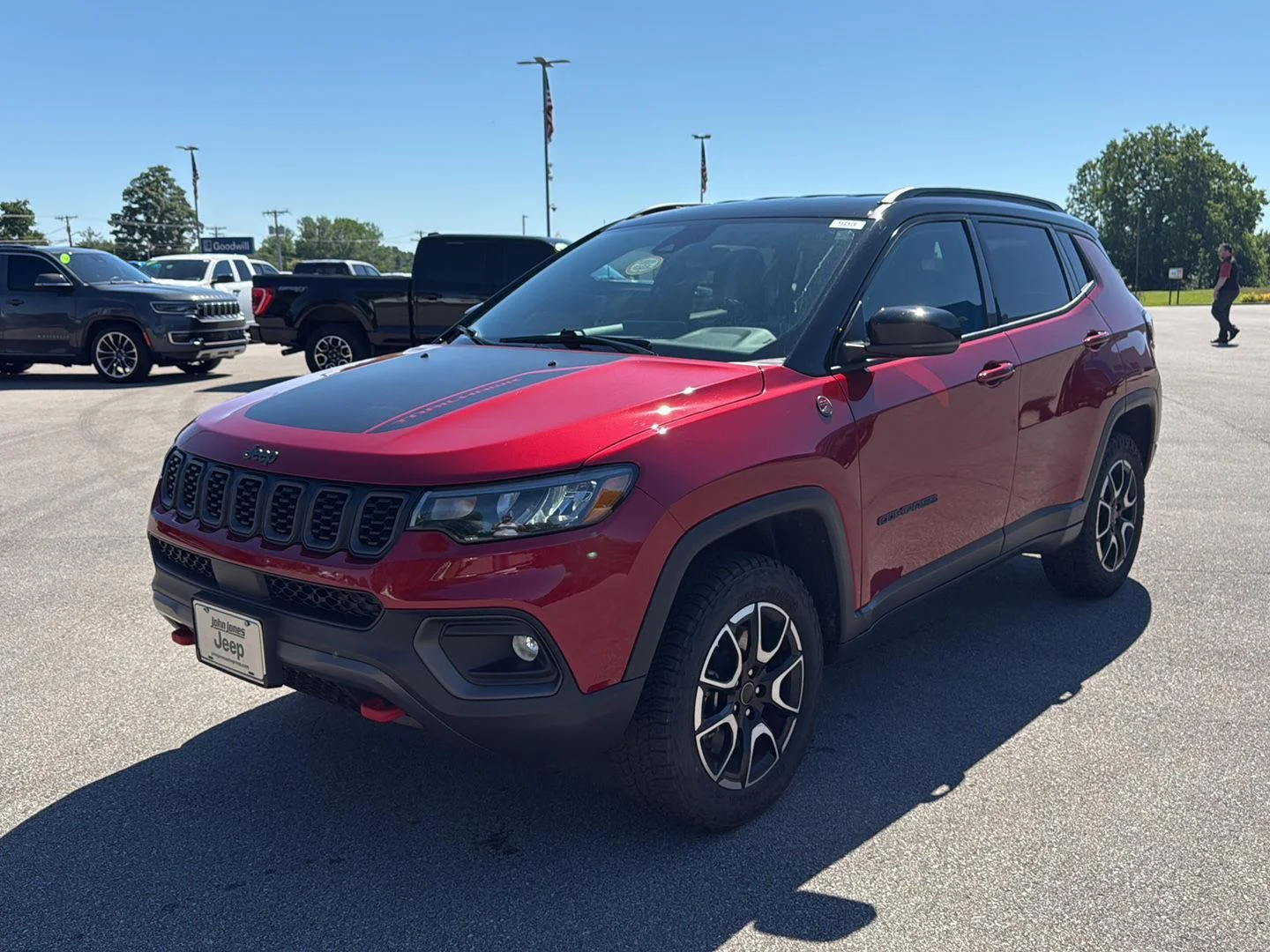Used 2025 Red Hot Pearlcoat Jeep Trailhawk image 3